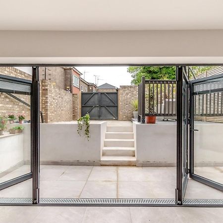 Modern Garden Flat With Private Parking Leilighet London Eksteriør bilde
