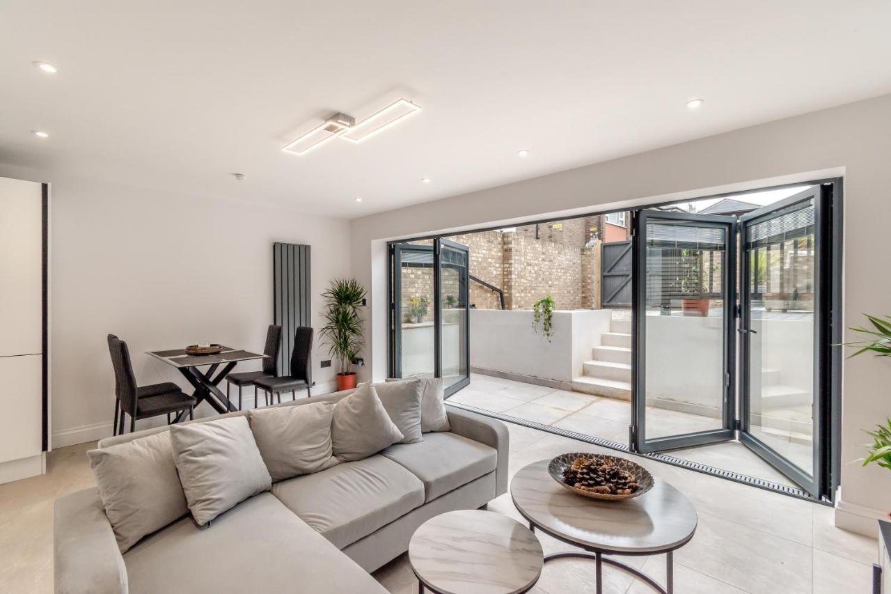 Modern Garden Flat With Private Parking Leilighet London Eksteriør bilde