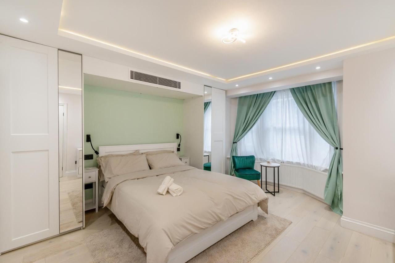 Modern Garden Flat With Private Parking Leilighet London Eksteriør bilde