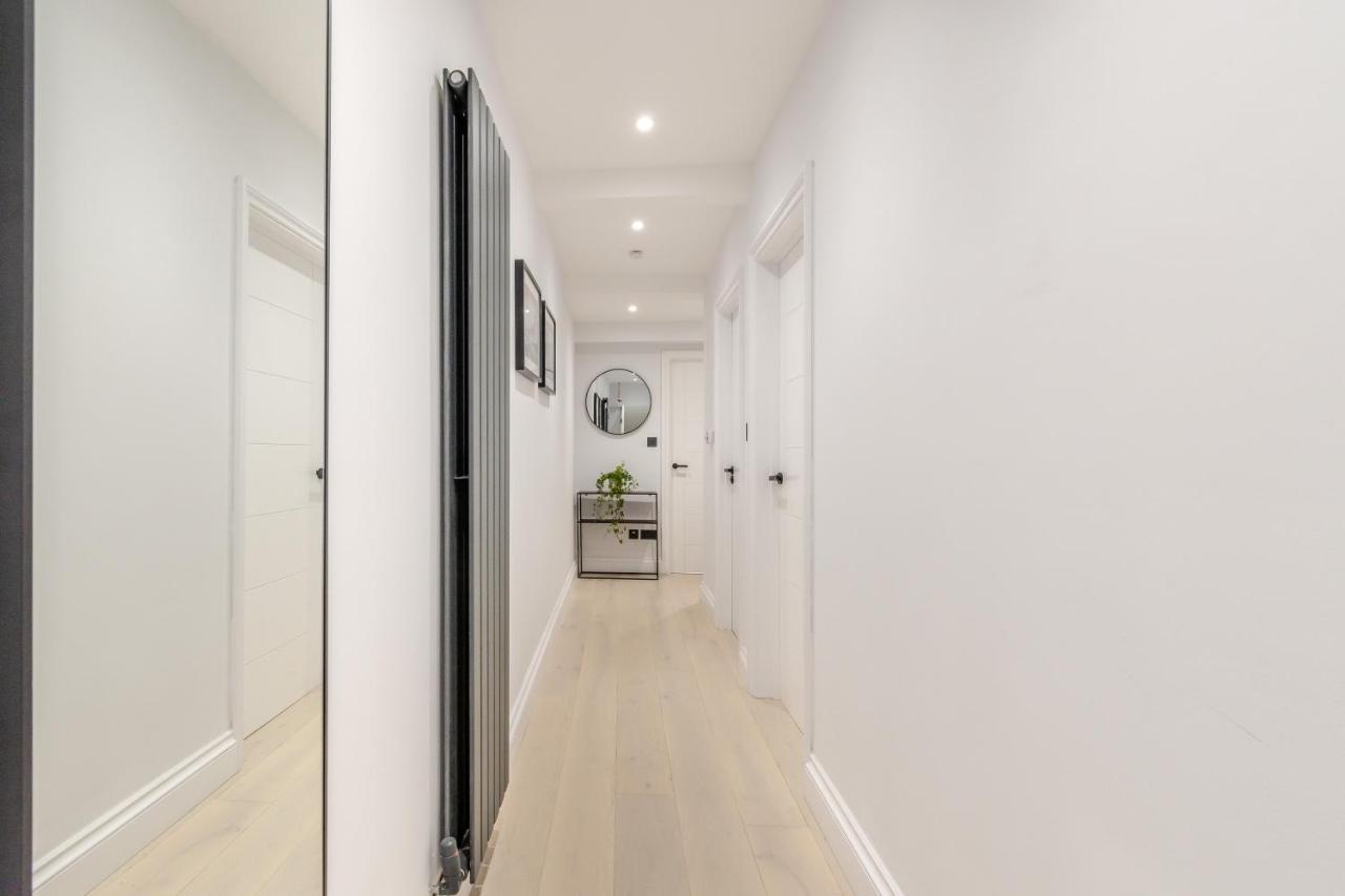 Modern Garden Flat With Private Parking Leilighet London Eksteriør bilde