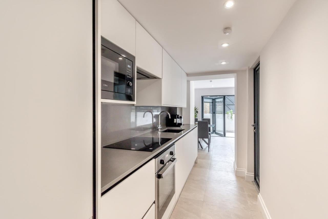 Modern Garden Flat With Private Parking Leilighet London Eksteriør bilde