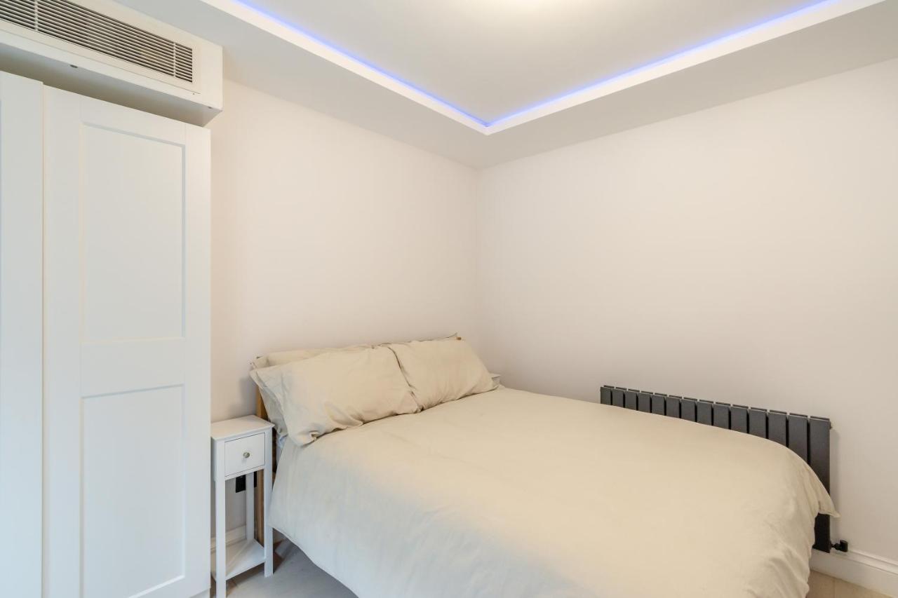 Modern Garden Flat With Private Parking Leilighet London Eksteriør bilde